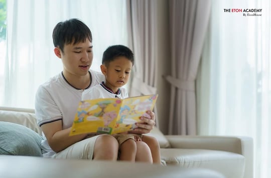 A mum reading to her child-English enrichment classes Singapore